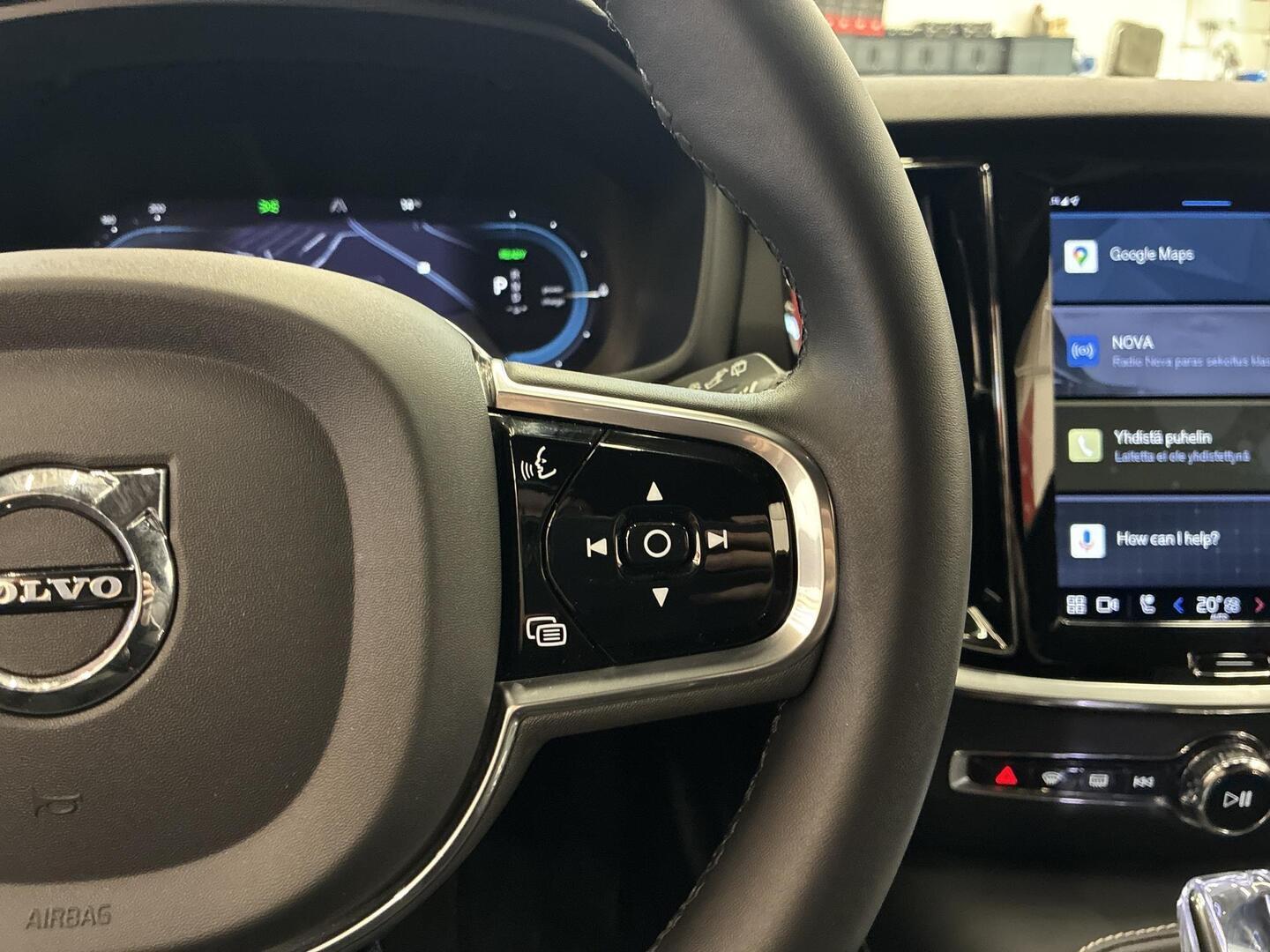VOLVO V60 2023