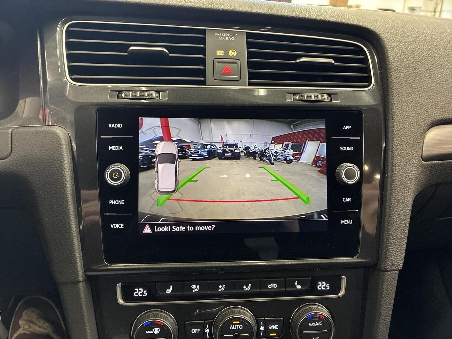 VOLKSWAGEN Golf 2018