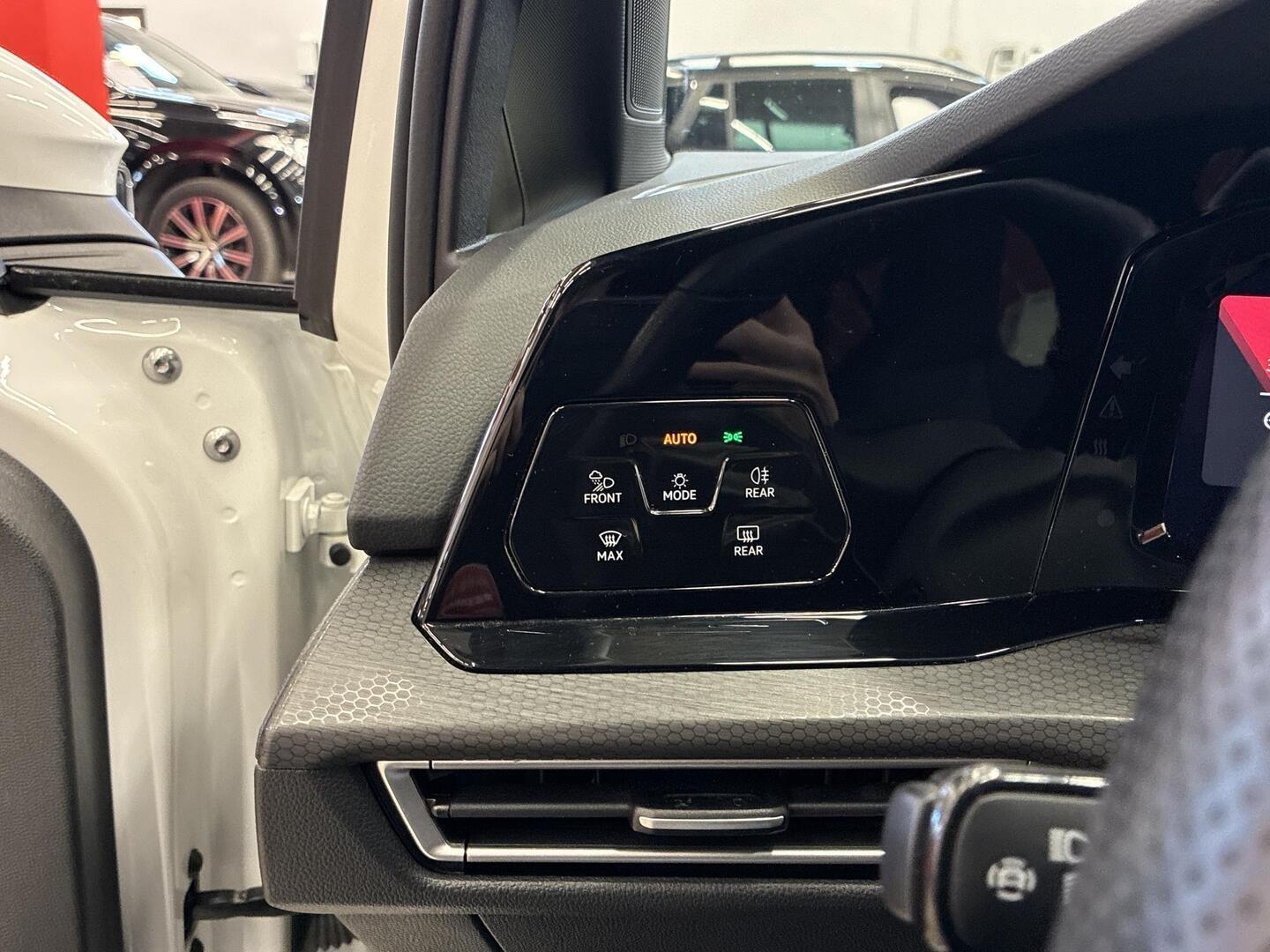 VOLKSWAGEN Golf 2021