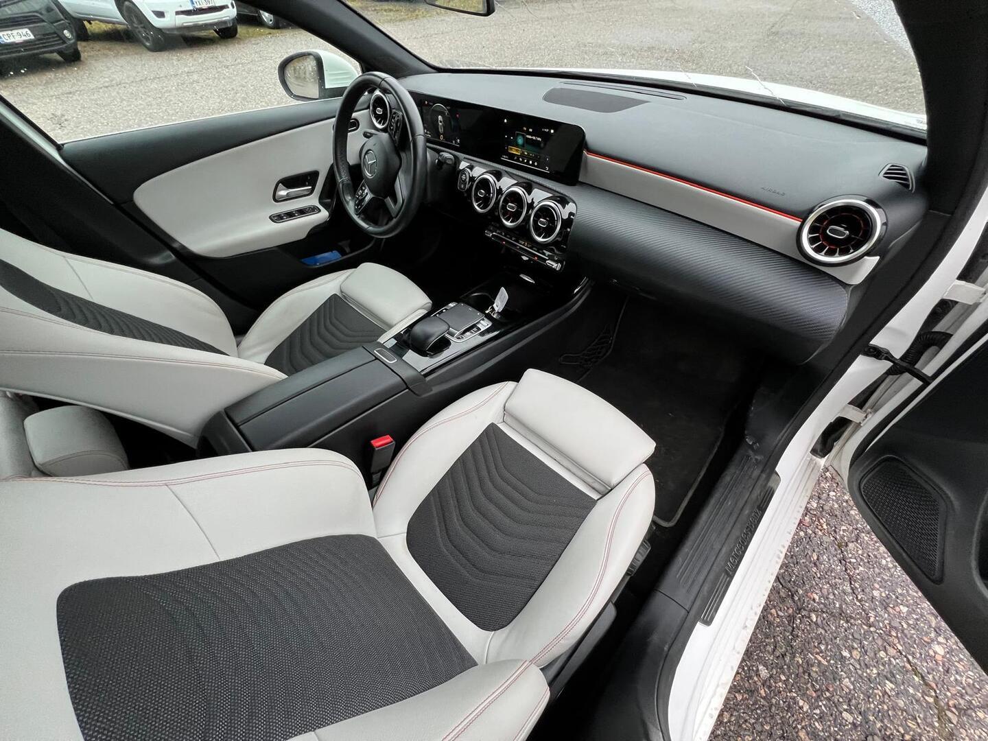MERCEDES-BENZ A 2019