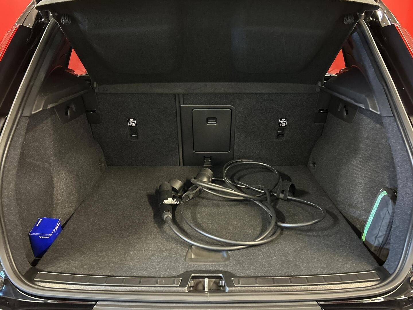 VOLVO XC40 2023