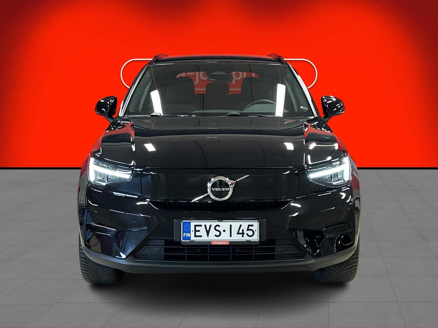 VOLVO XC40 2023