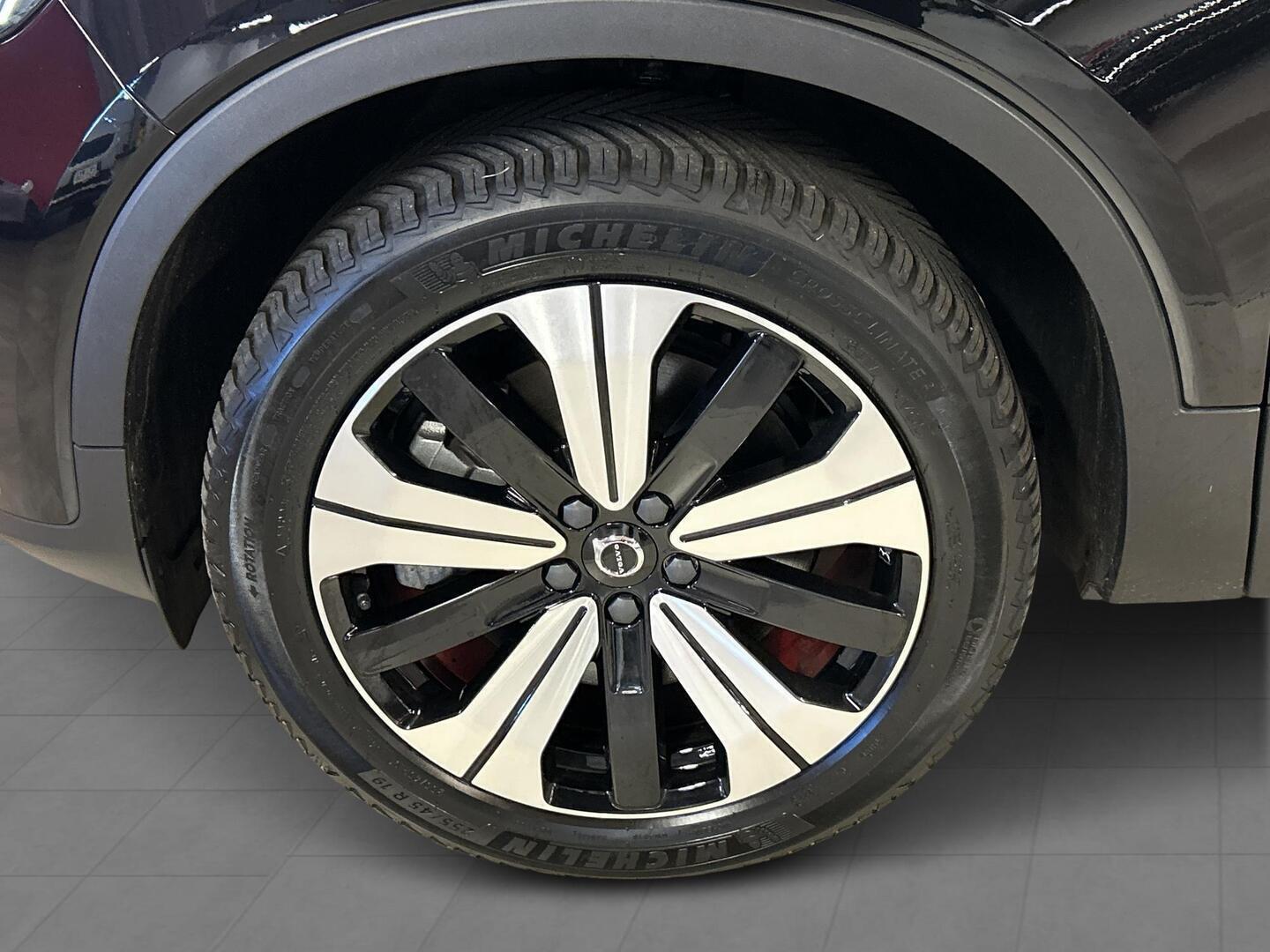 VOLVO XC40 2023
