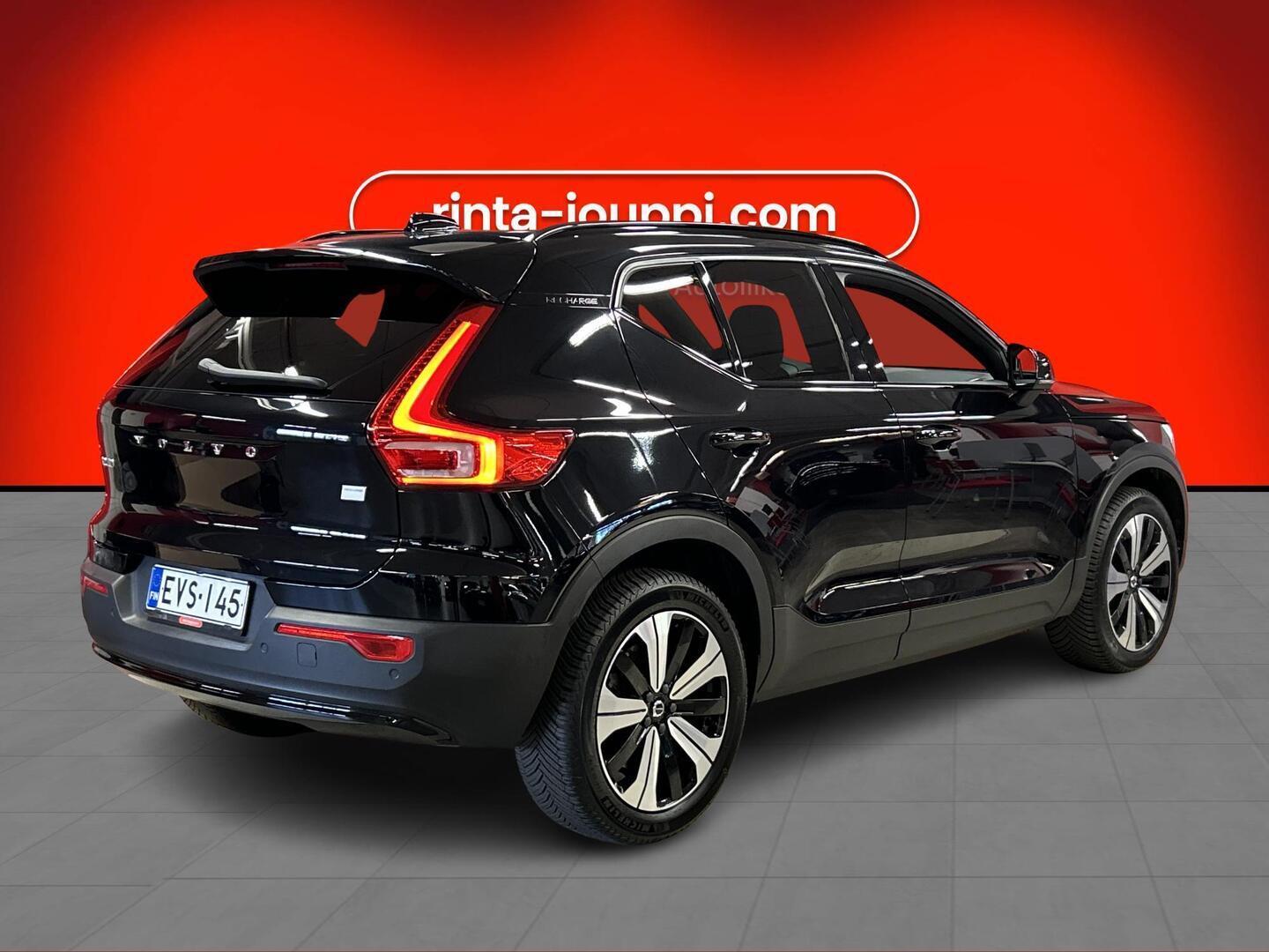 VOLVO XC40 2023