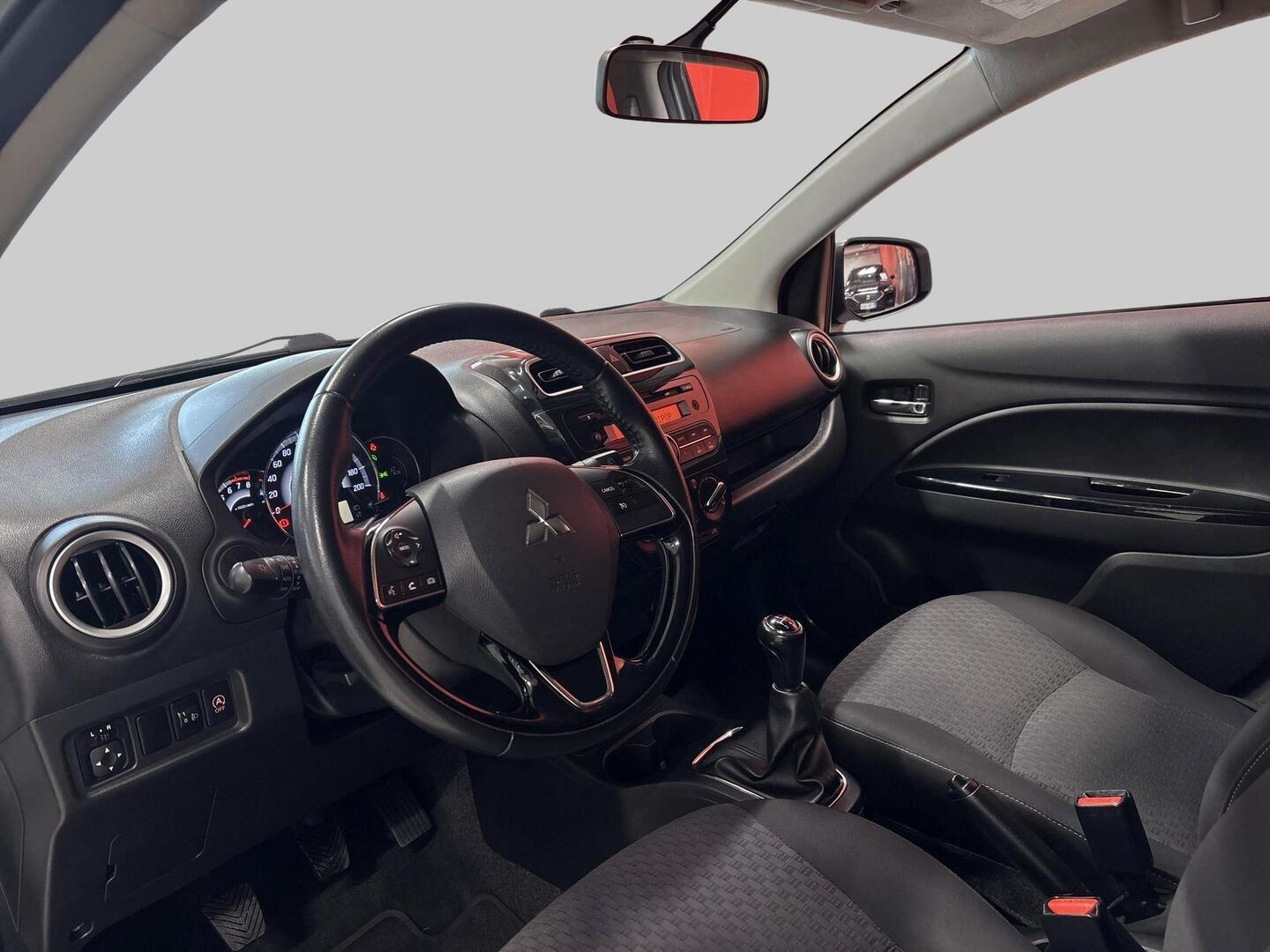 MITSUBISHI Space Star 2018