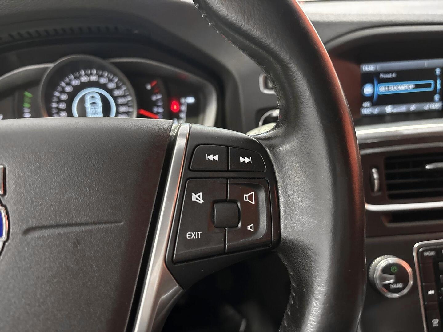 VOLVO V60 Cross Country 2016
