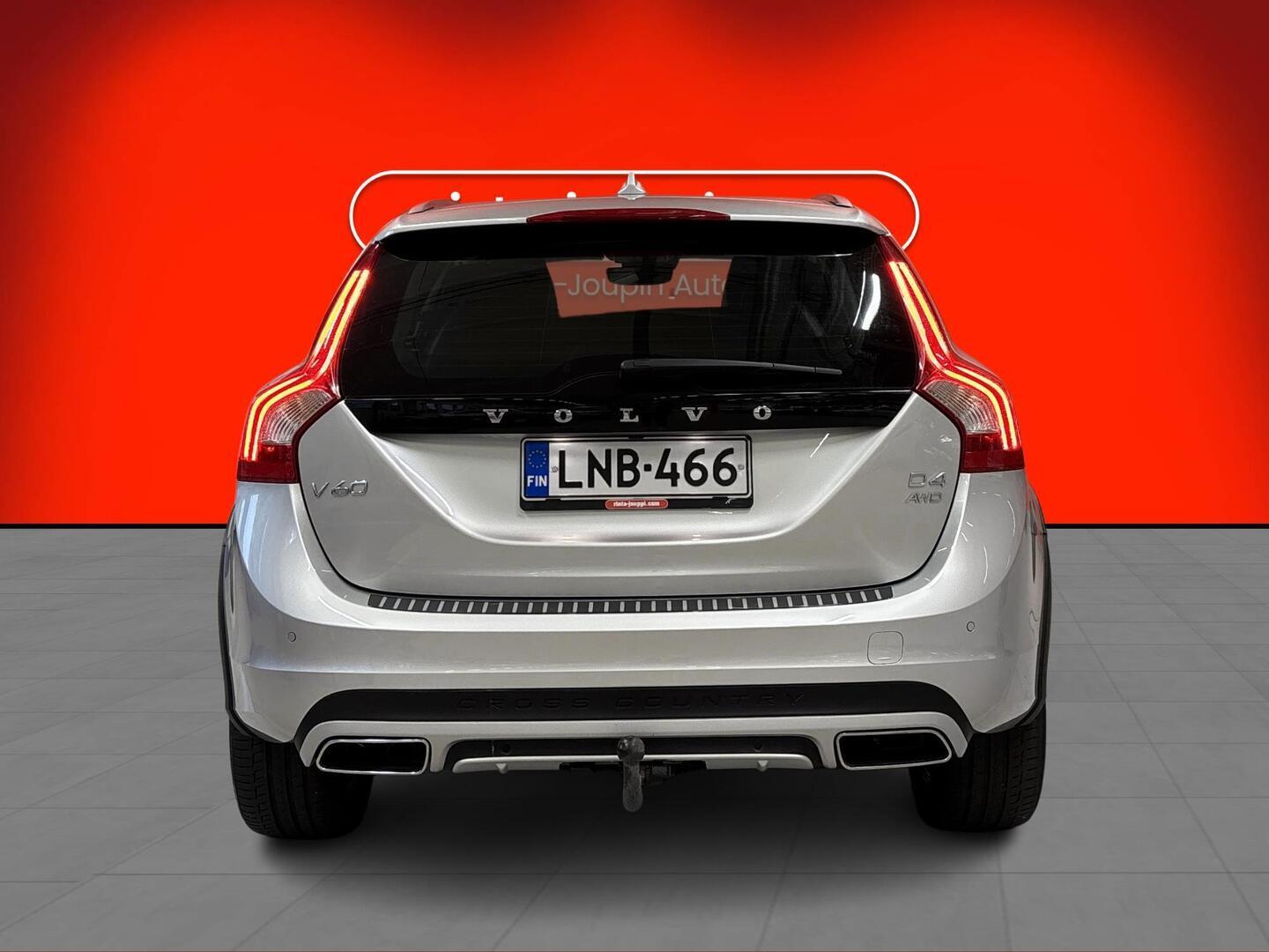 VOLVO V60 Cross Country 2016