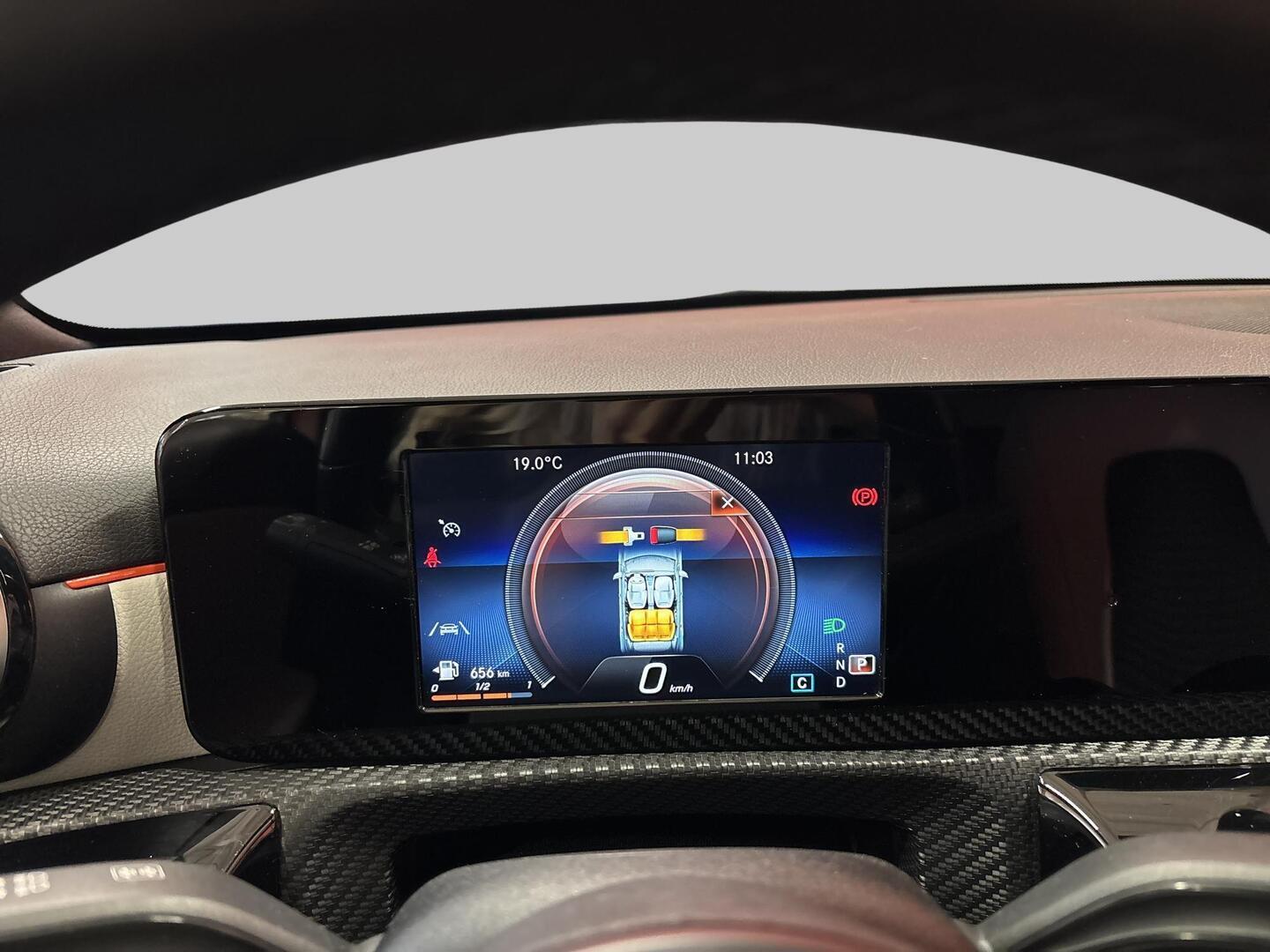 MERCEDES-BENZ A 2019