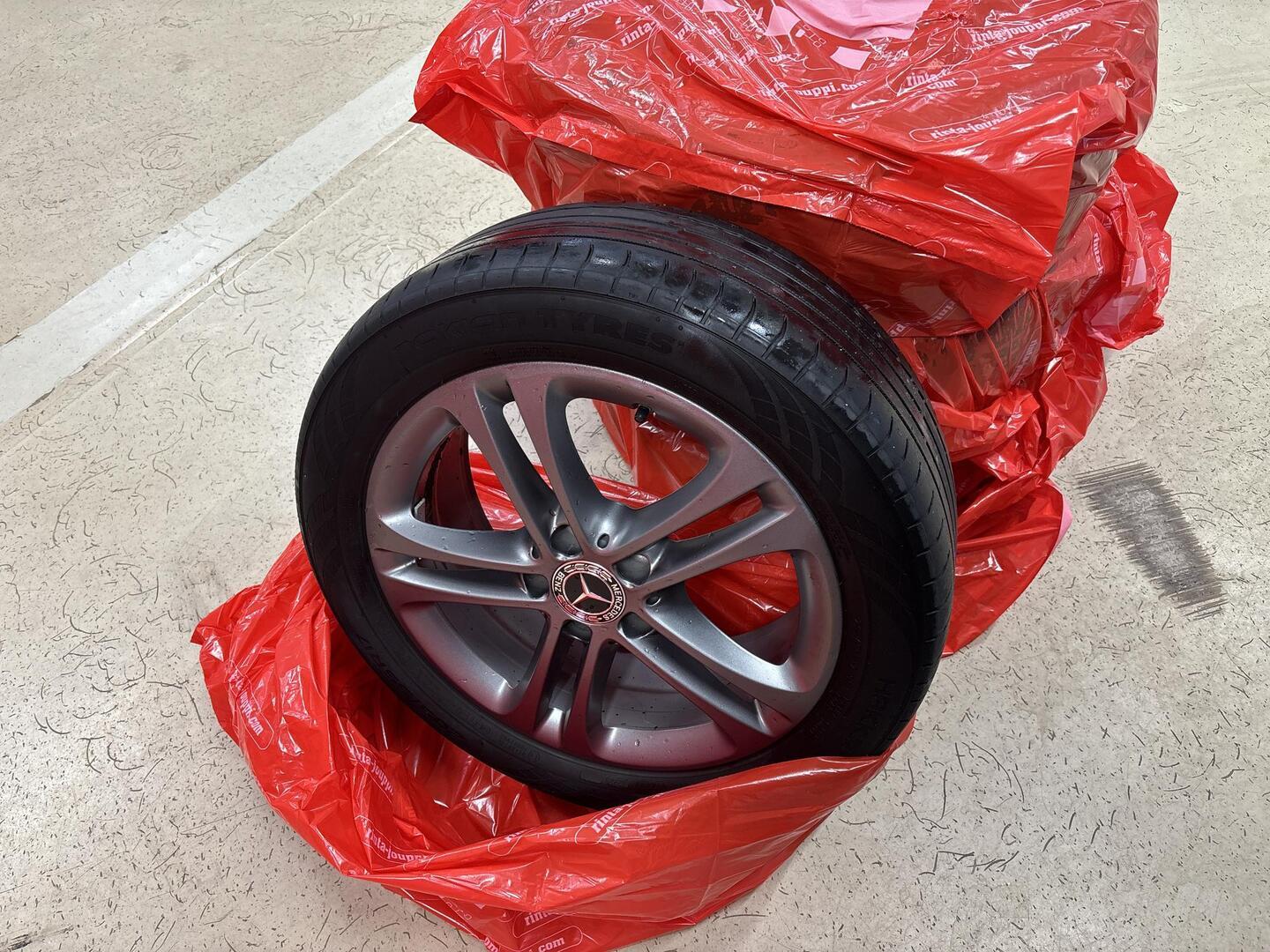 MERCEDES-BENZ A 2019