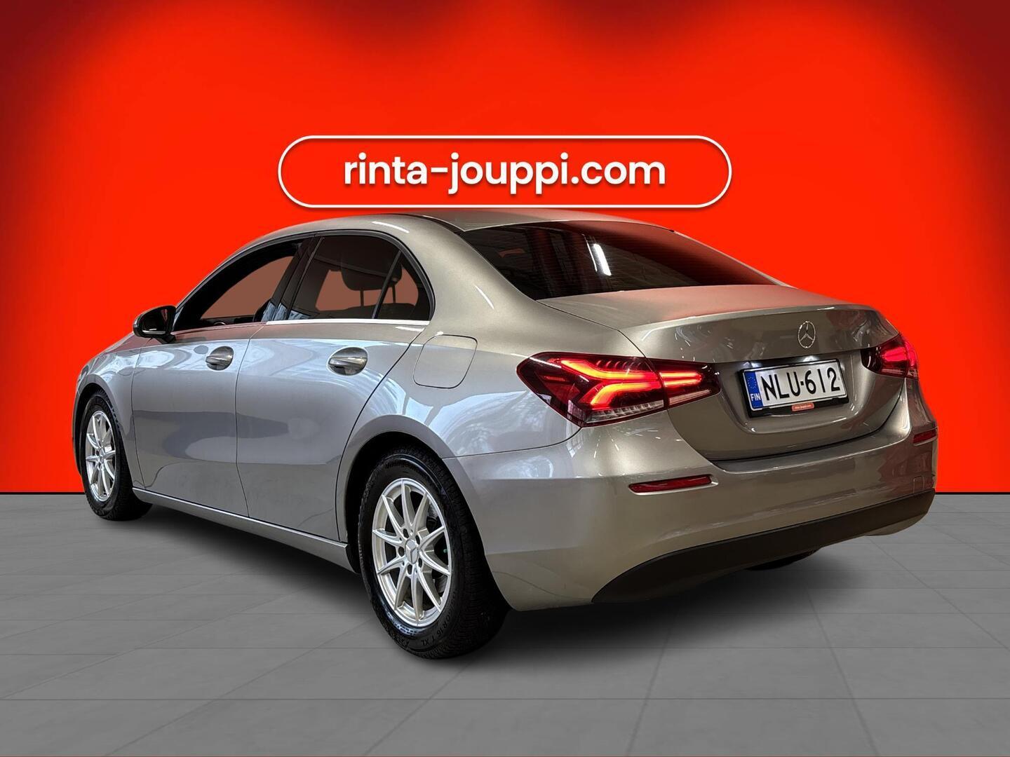 MERCEDES-BENZ A 2019