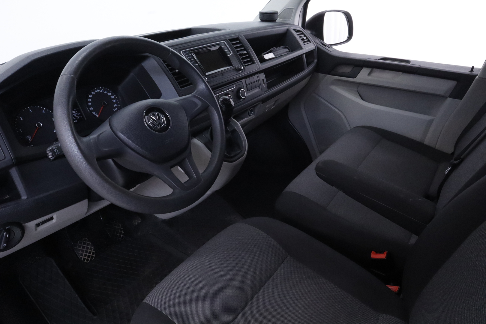 VOLKSWAGEN Transporter 2018