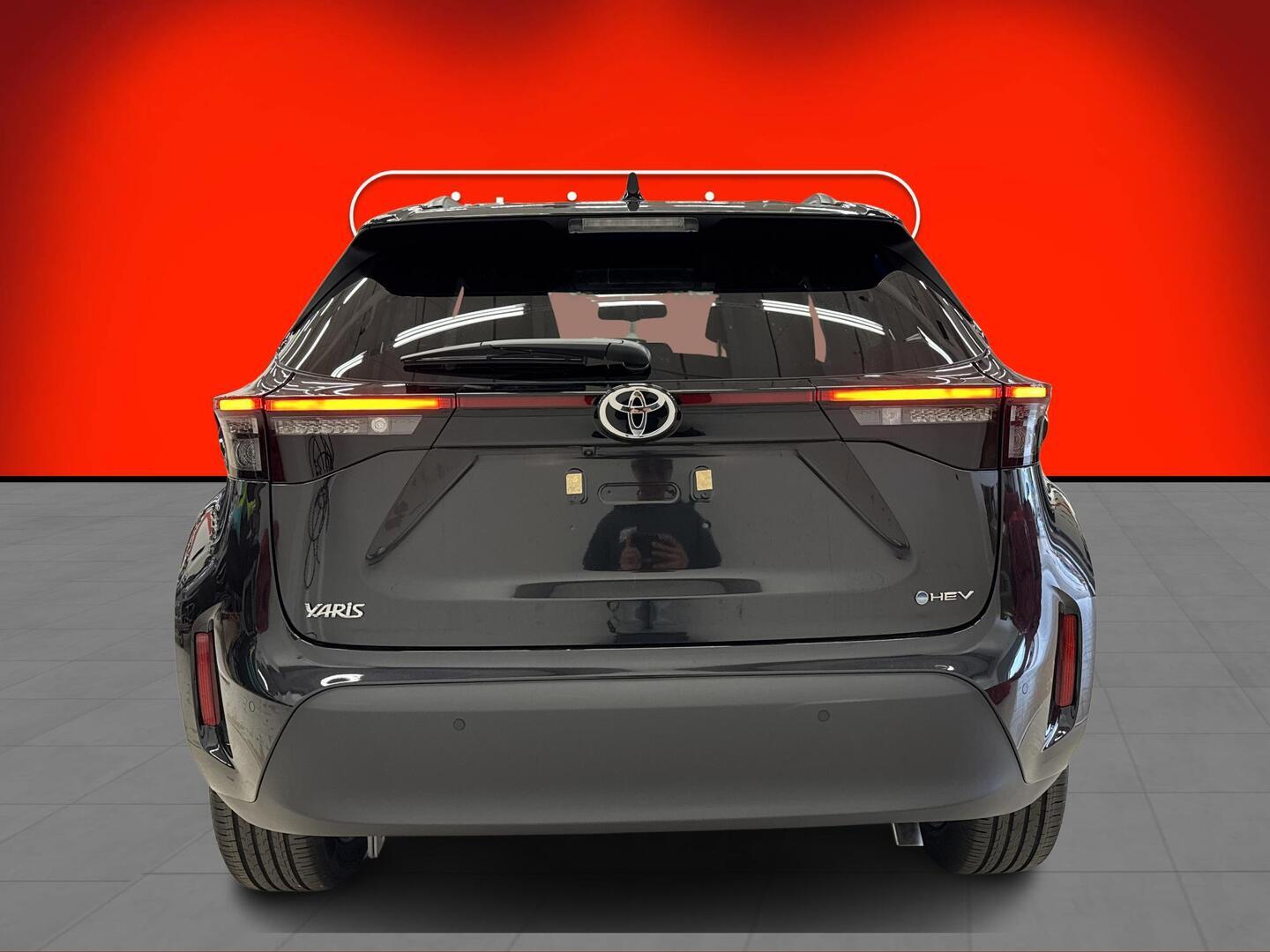 TOYOTA YARIS CROSS 2025
