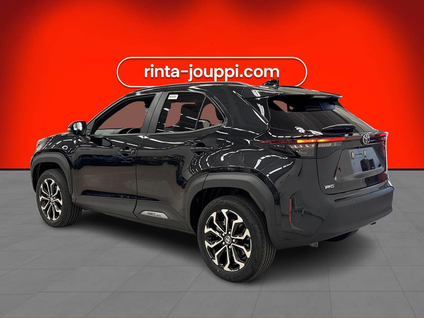 TOYOTA YARIS CROSS 2025