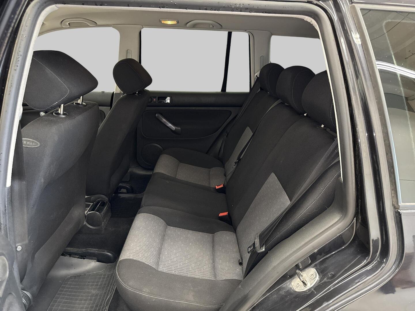 VOLKSWAGEN Golf Variant 2005