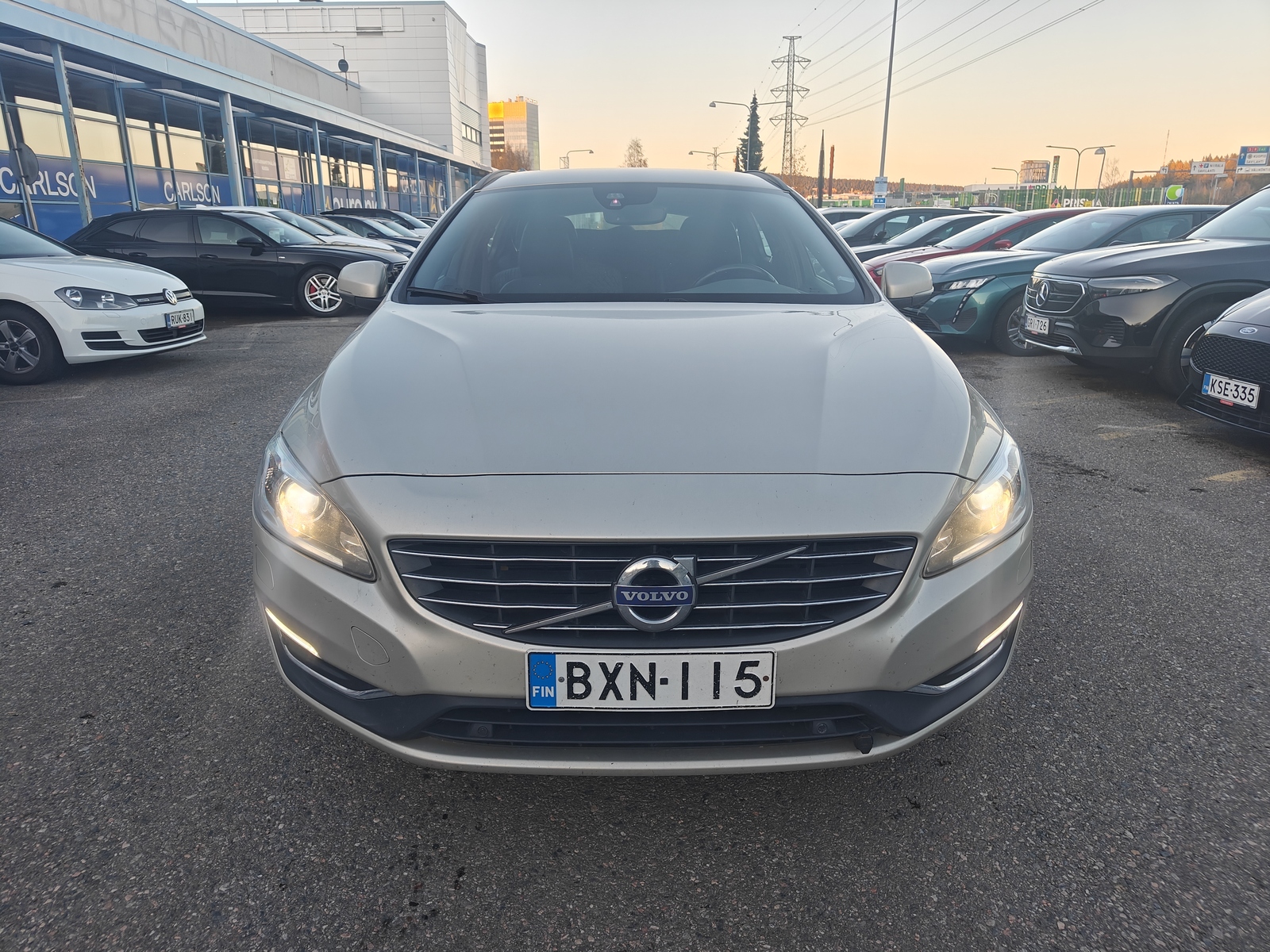 VOLVO V60 2017