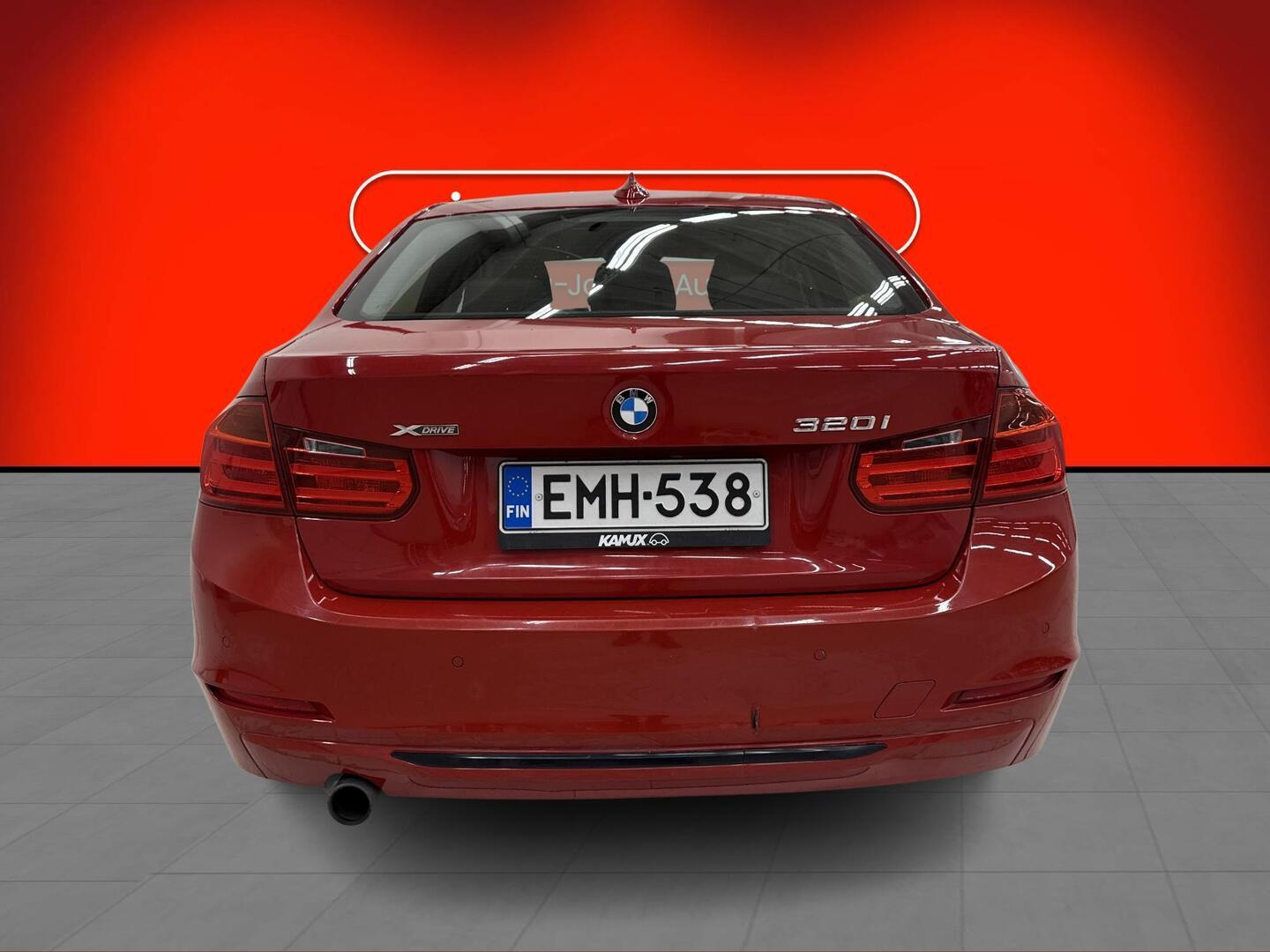BMW 320 2013