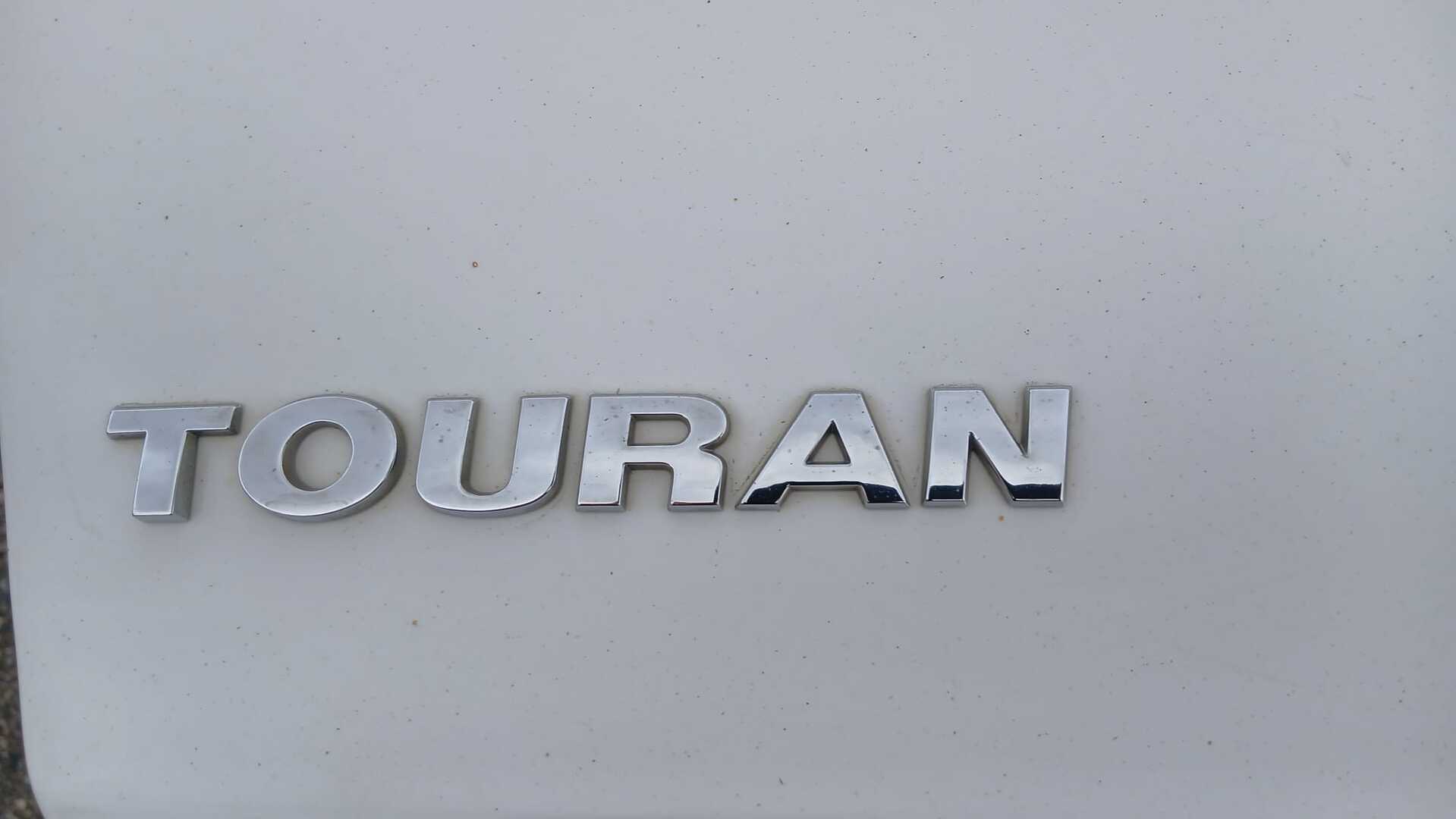 VOLKSWAGEN Touran 2014