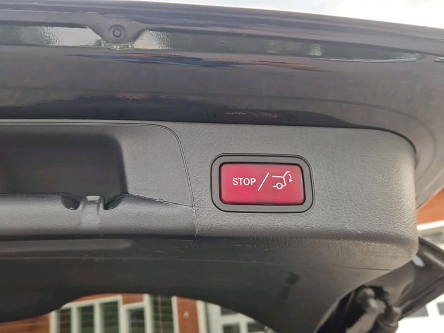 MERCEDES-BENZ EQB 2022