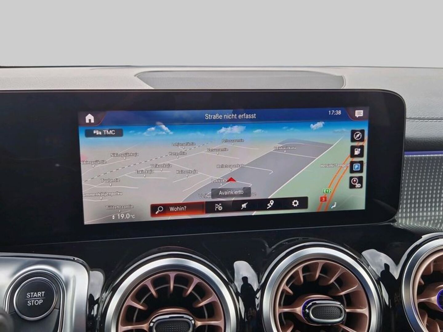 MERCEDES-BENZ EQB 2022