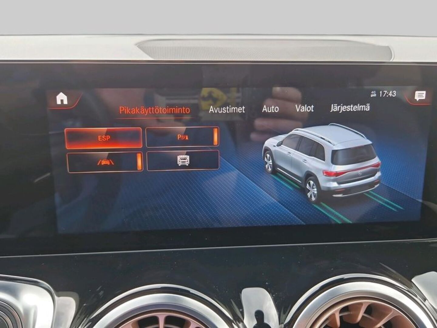 MERCEDES-BENZ EQB 2022
