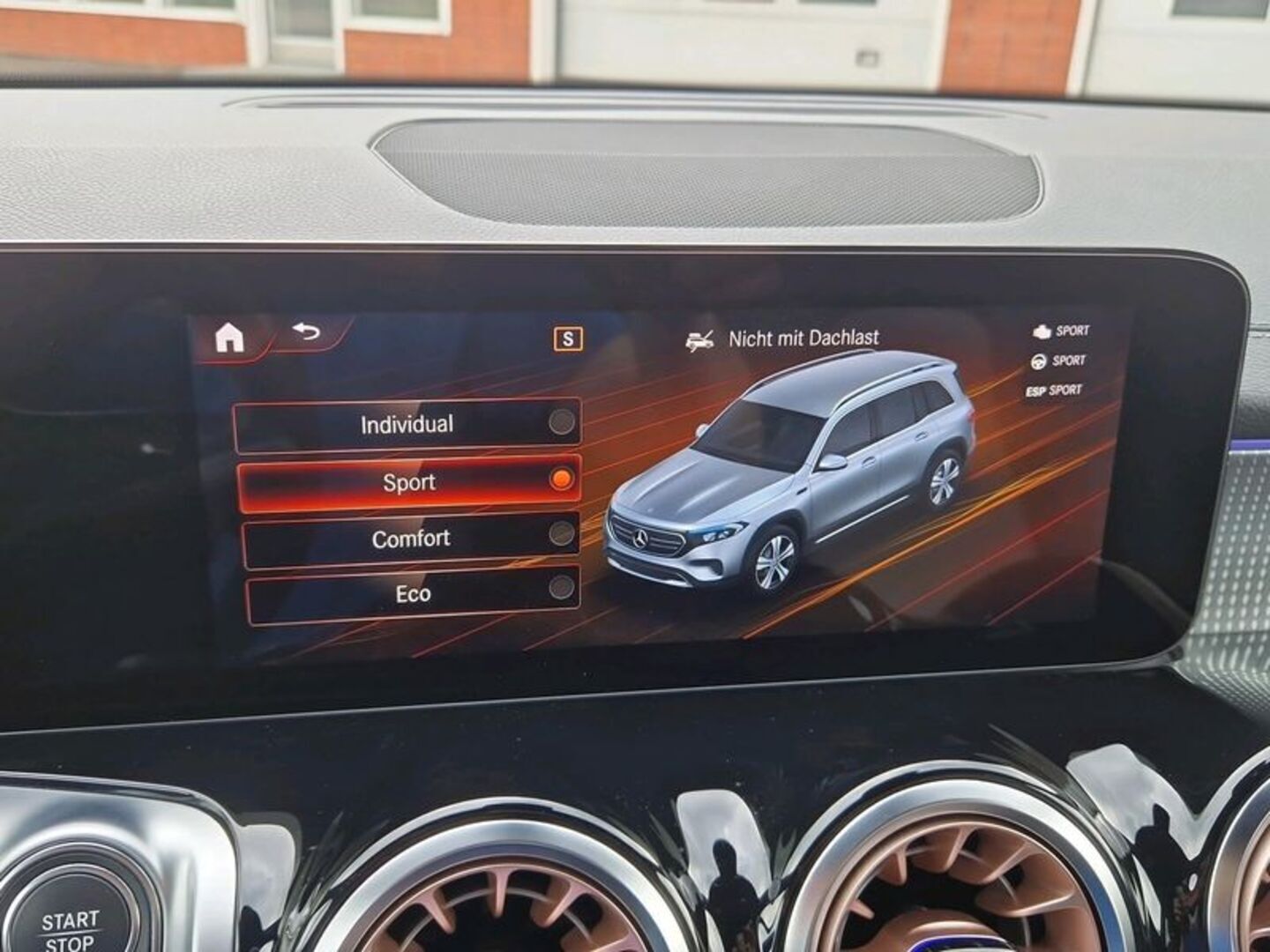 MERCEDES-BENZ EQB 2022
