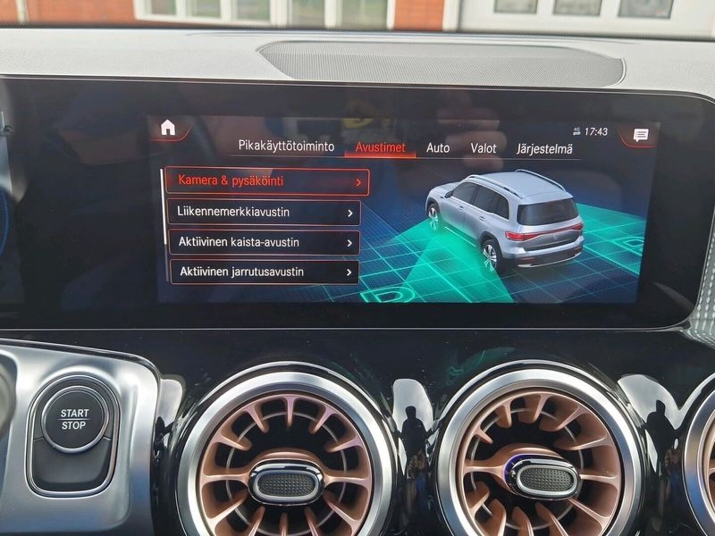 MERCEDES-BENZ EQB 2022