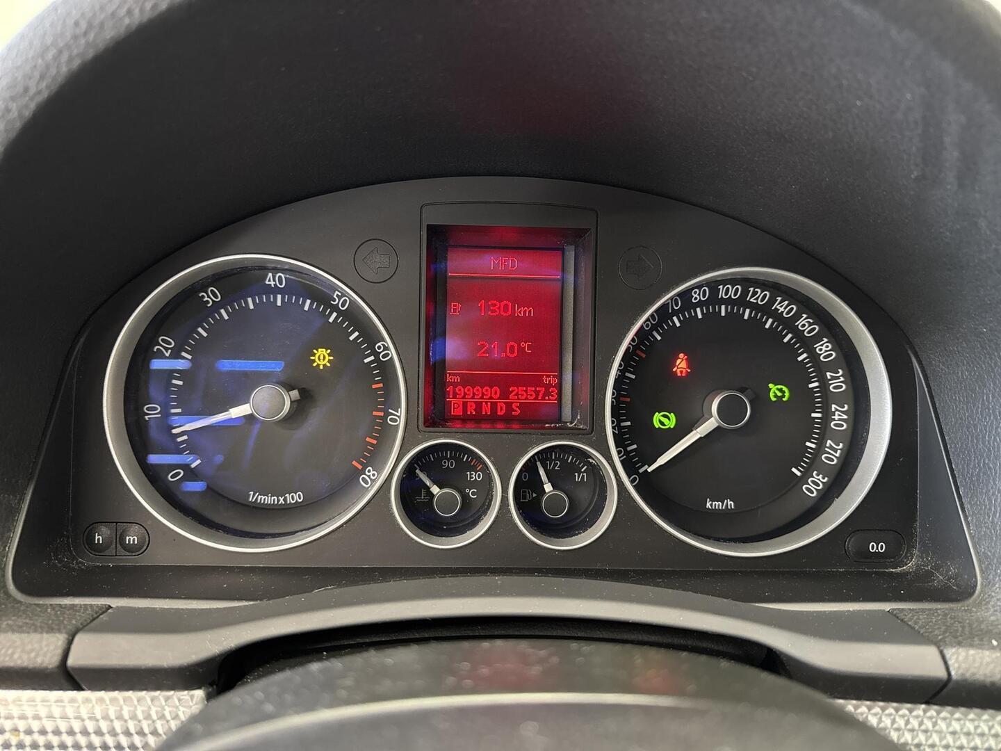 VOLKSWAGEN Golf 2006