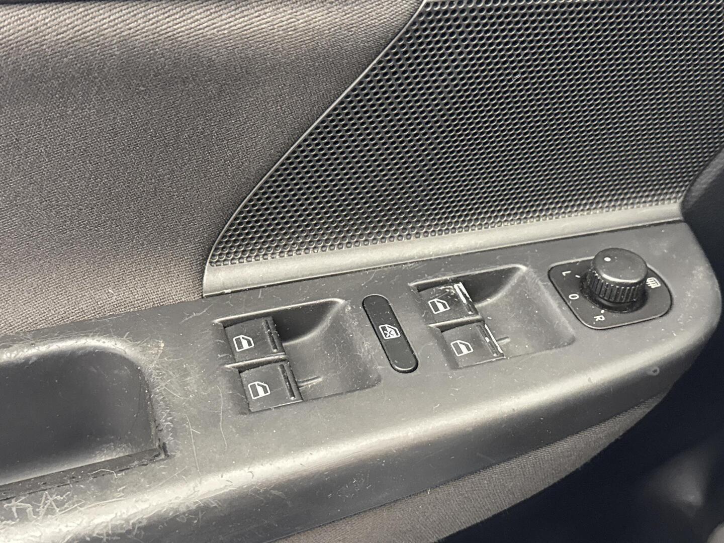 VOLKSWAGEN Golf 2006