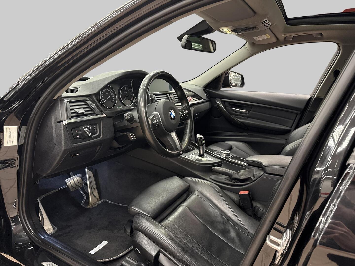 BMW 330 2013