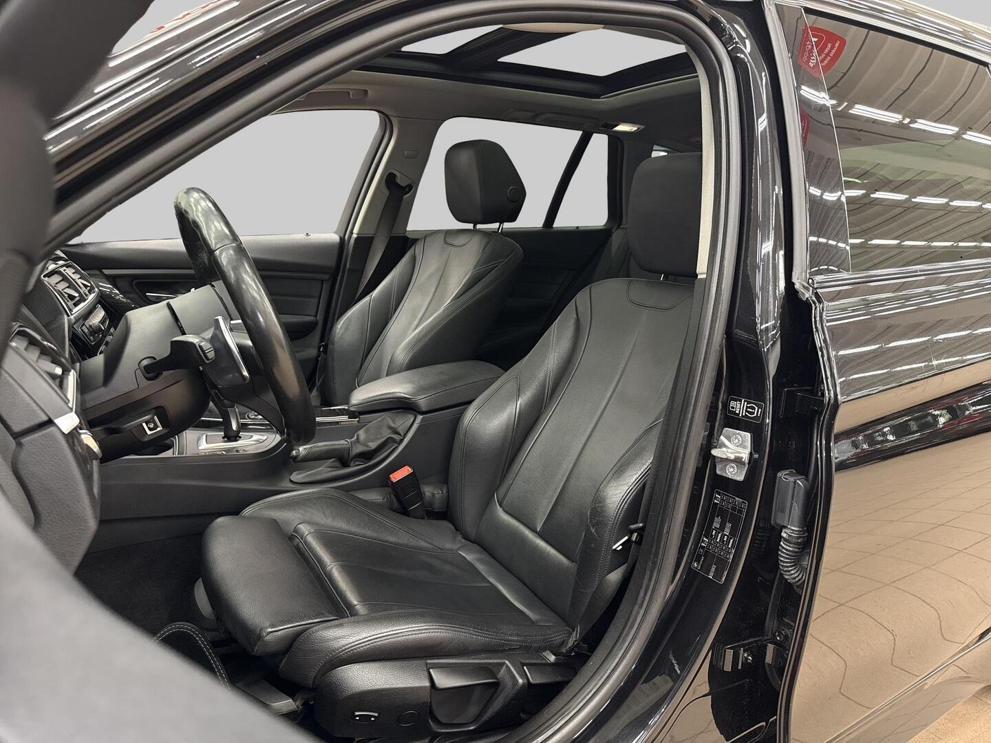 BMW 330 2013