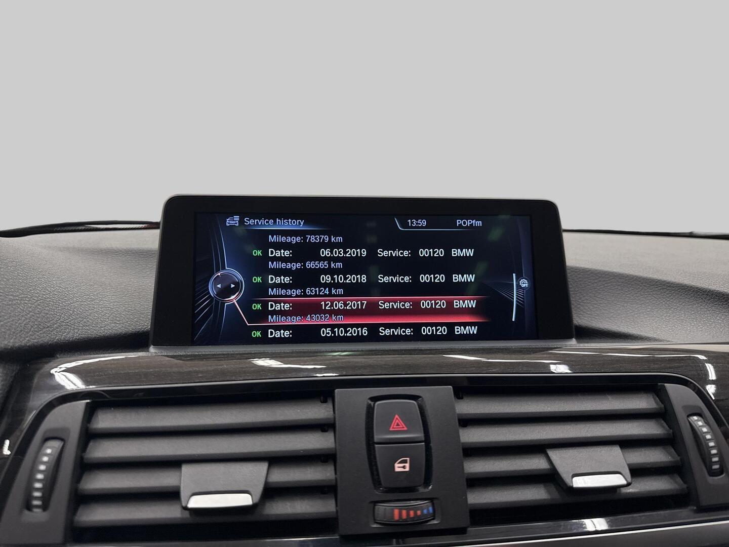 BMW 330 2013