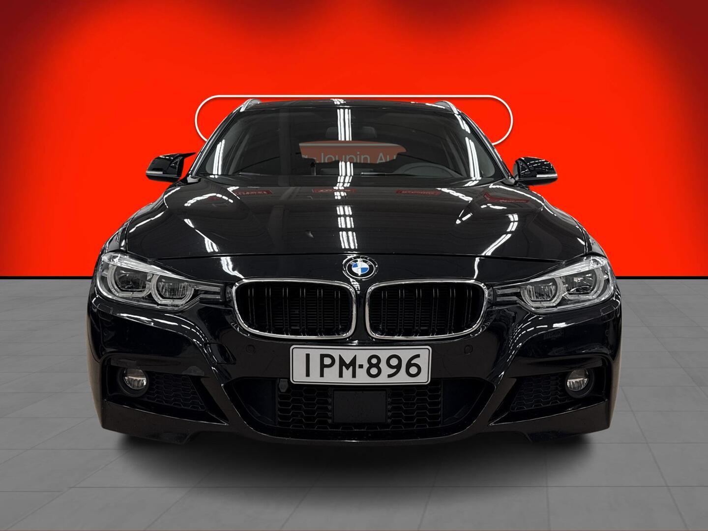BMW 330 2013