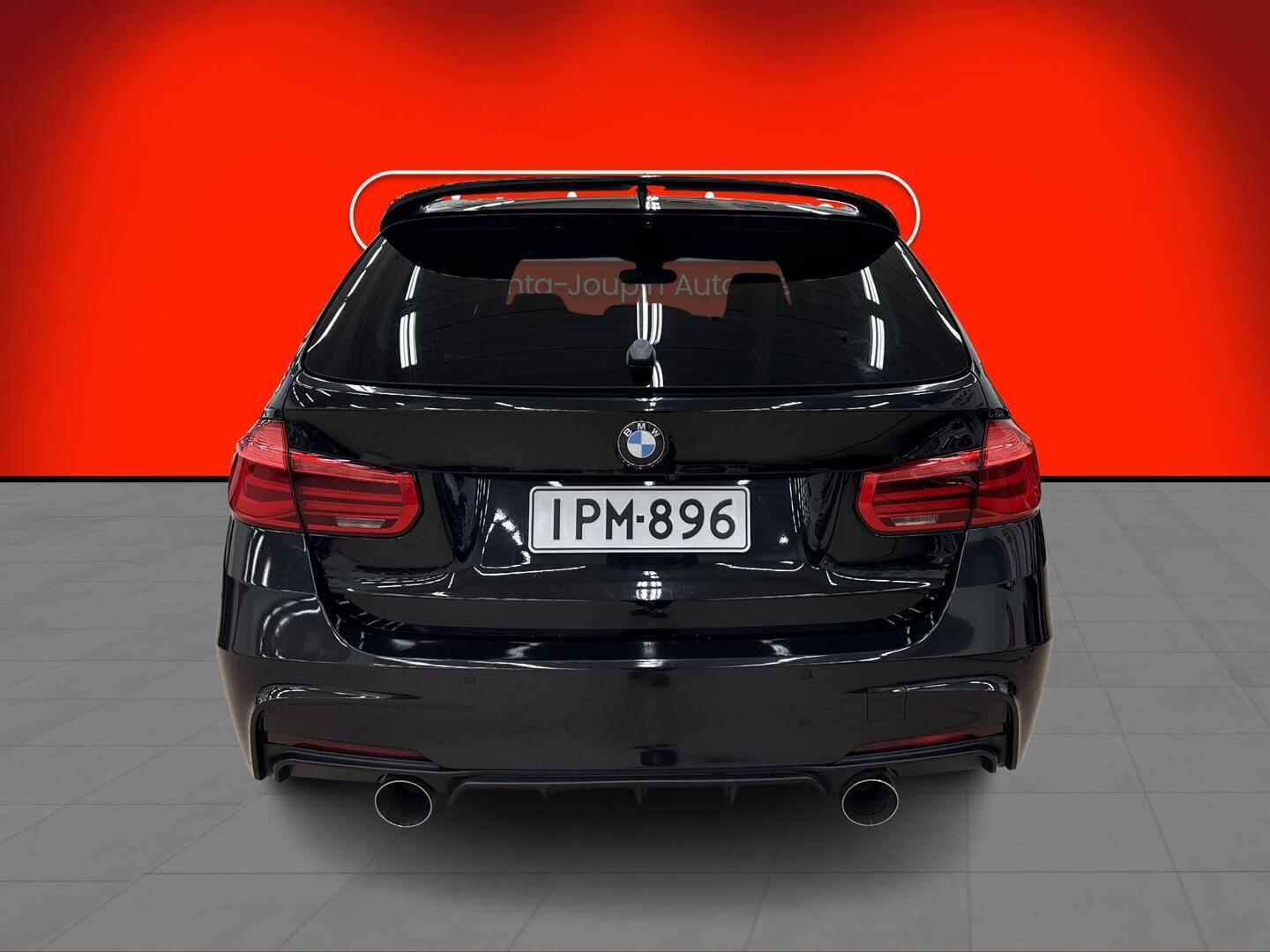BMW 330 2013