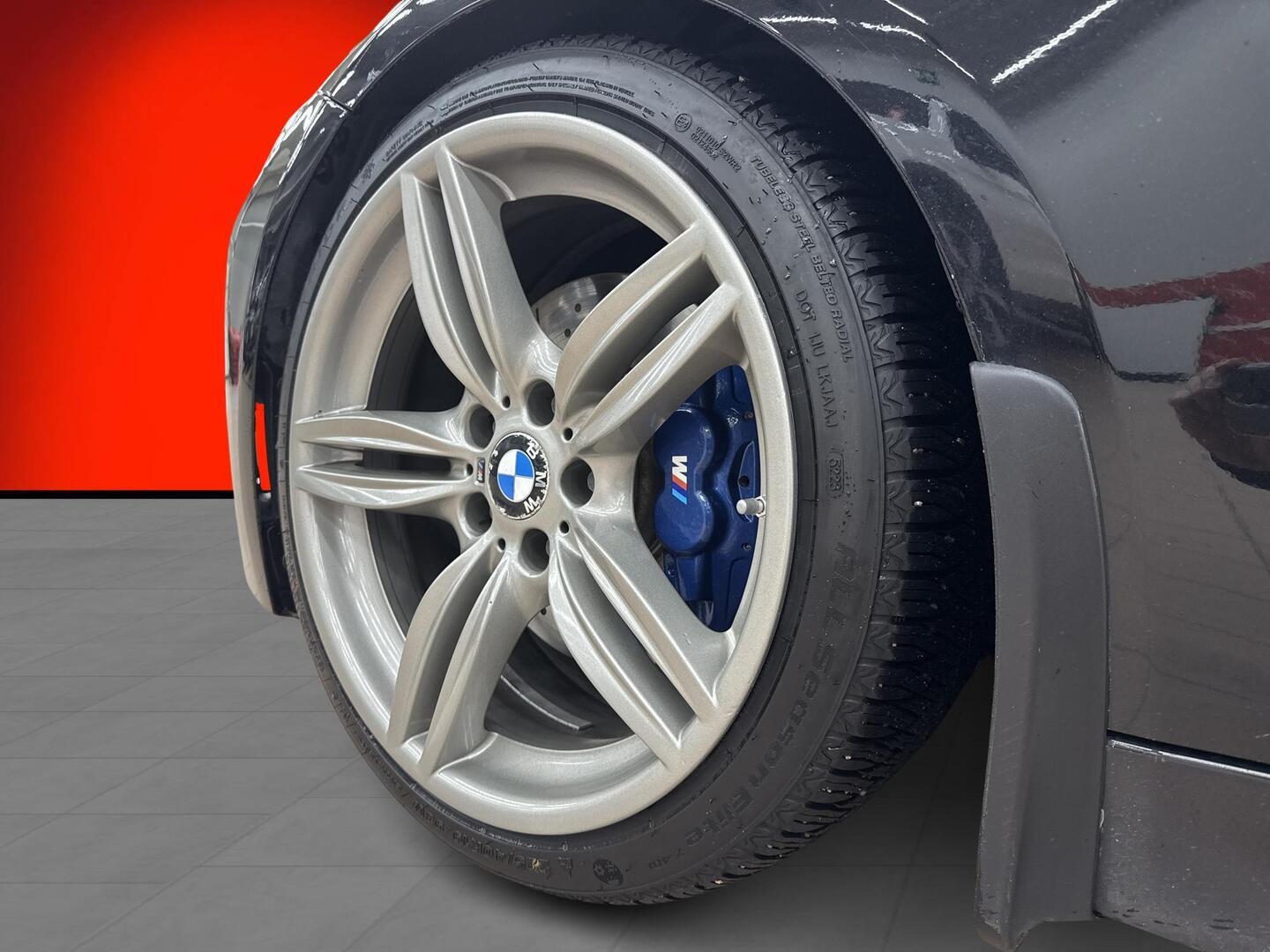 BMW 330 2013