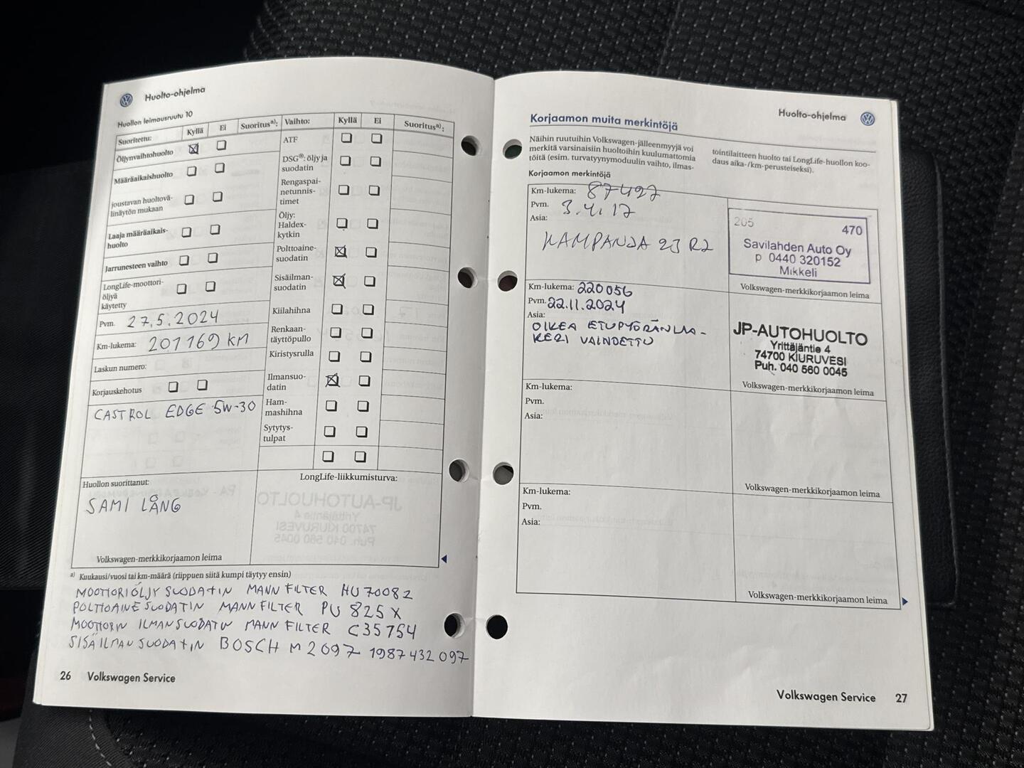 VOLKSWAGEN Touran 2013