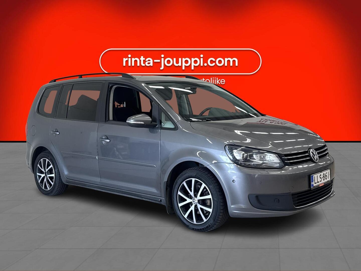 VOLKSWAGEN Touran 2013