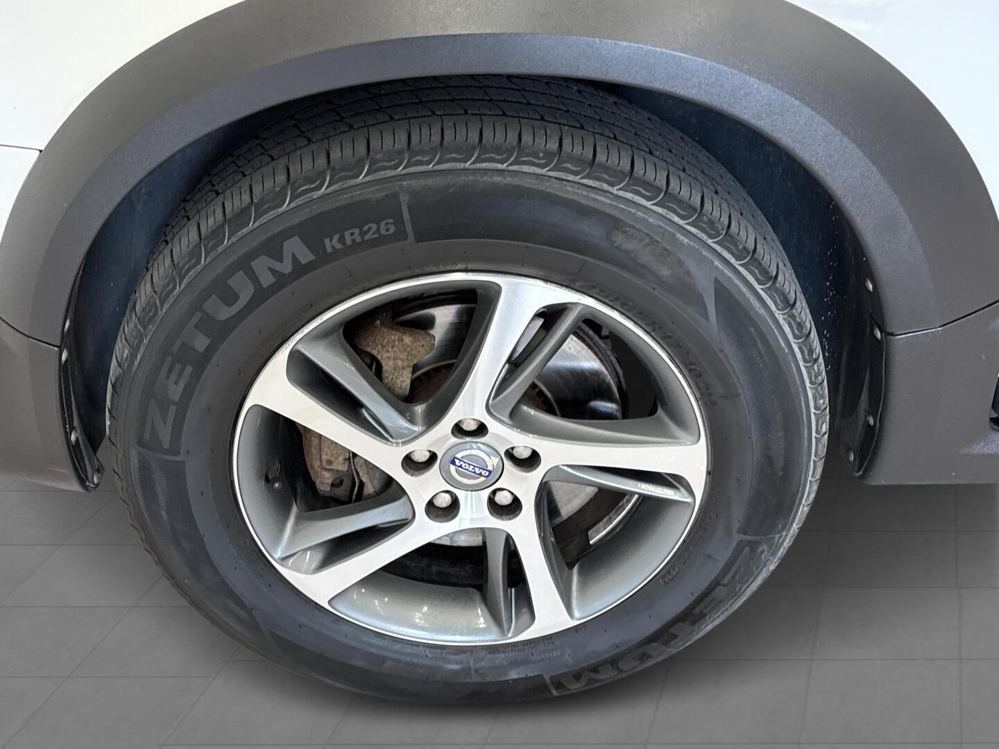 VOLVO XC70 2012