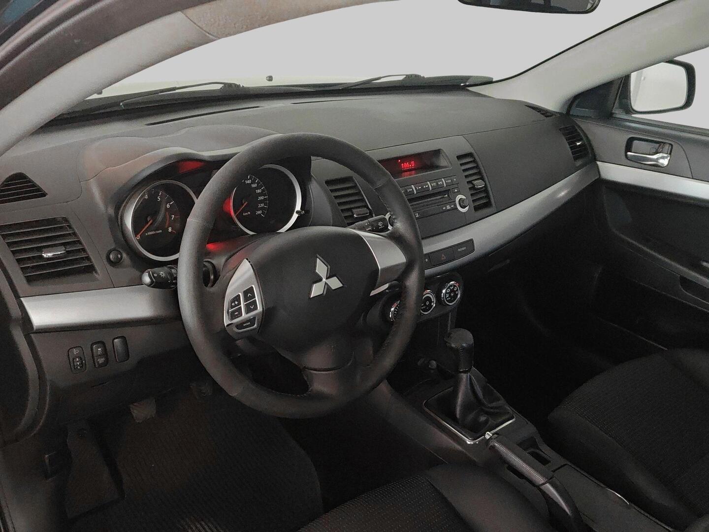 MITSUBISHI Lancer 2013