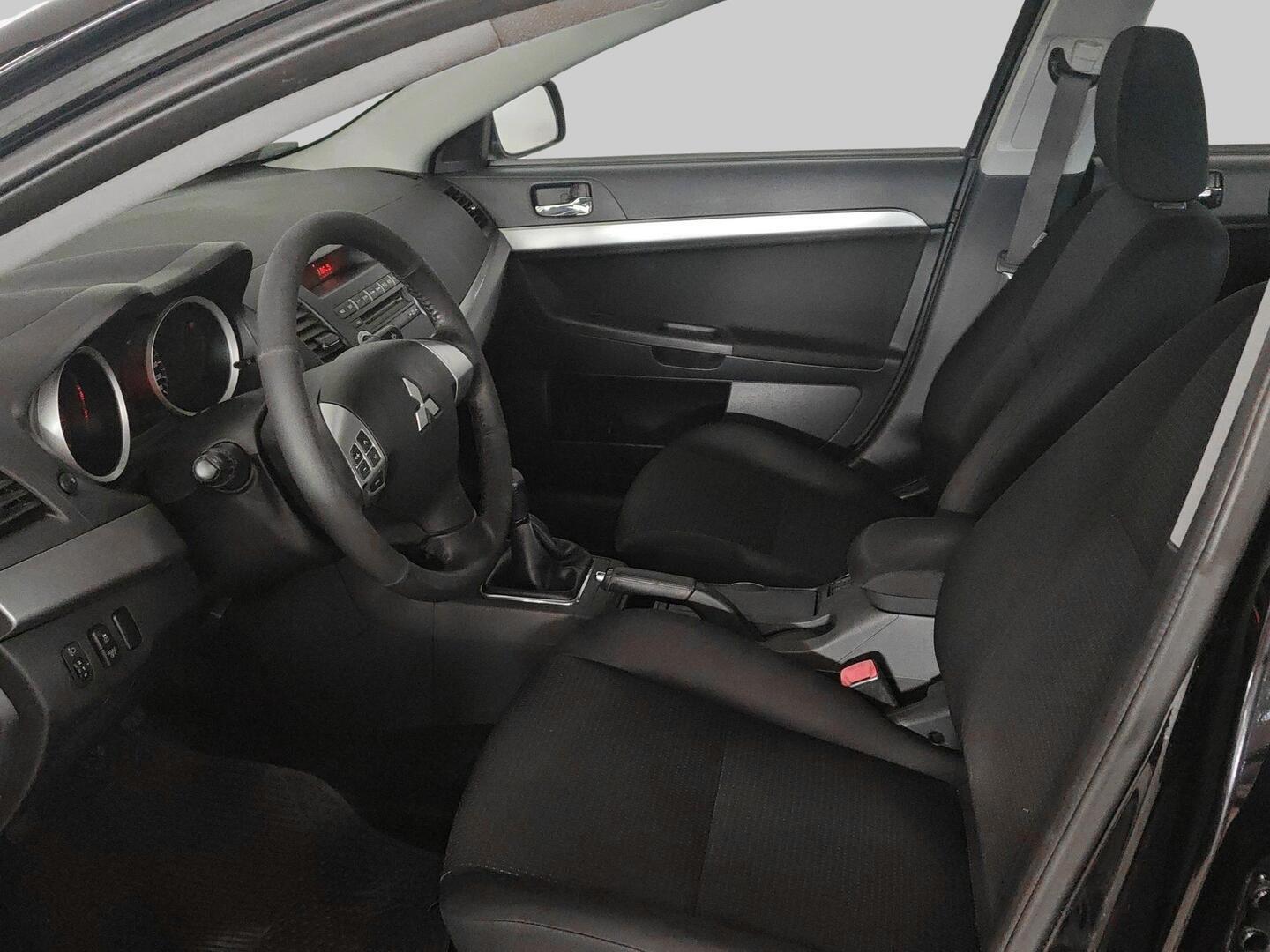 MITSUBISHI Lancer 2013