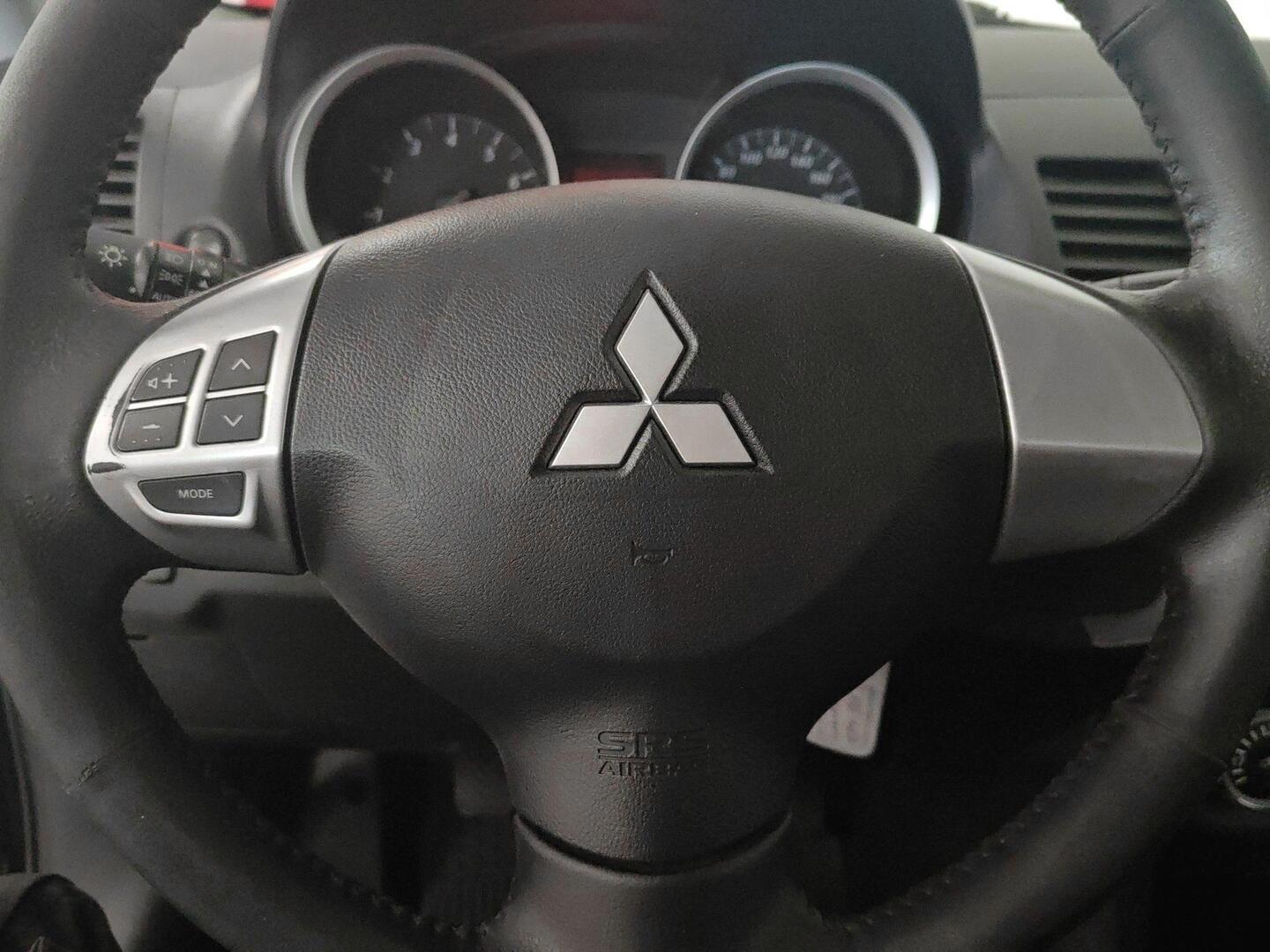 MITSUBISHI Lancer 2013