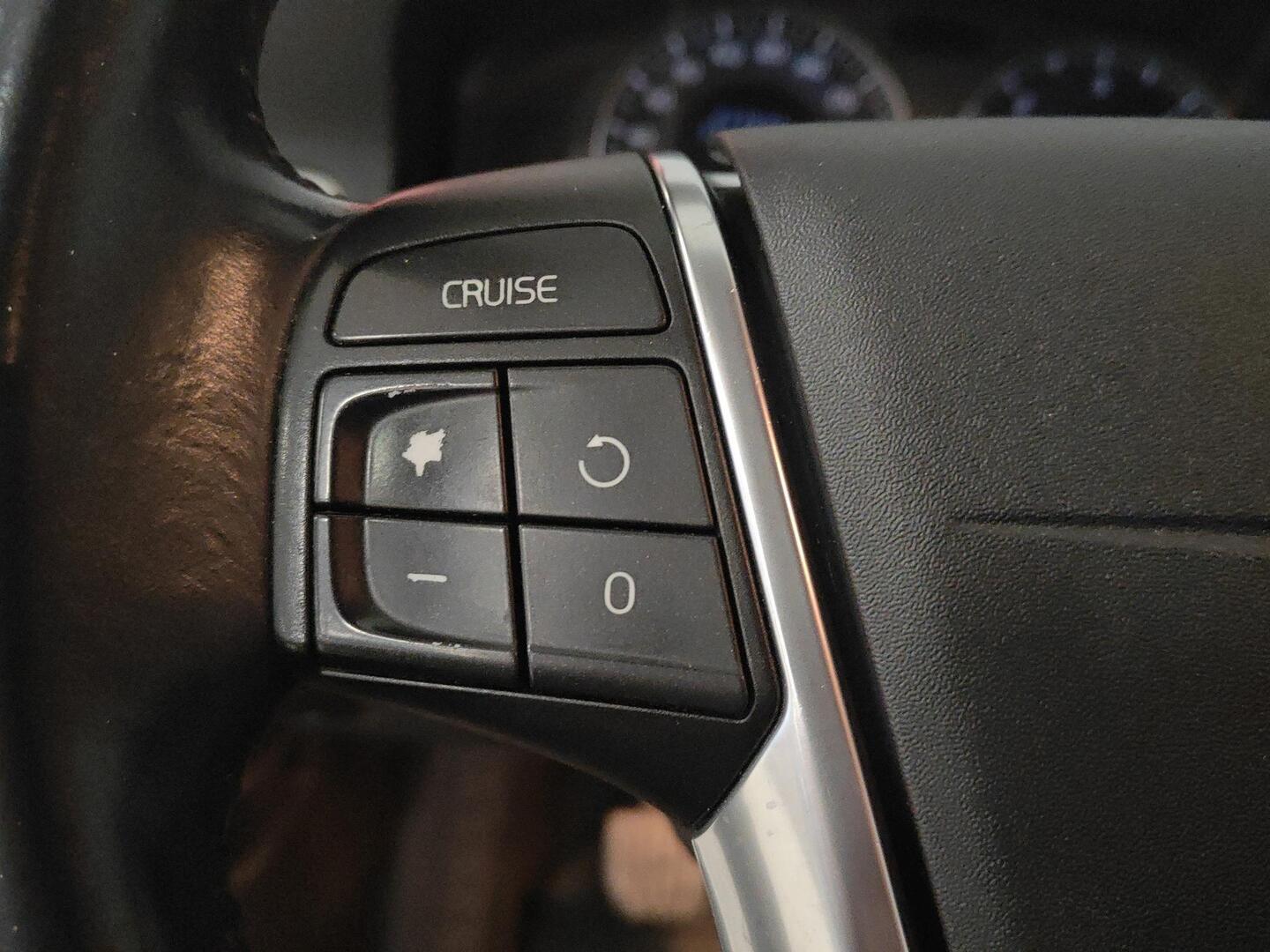 VOLVO XC70 2010