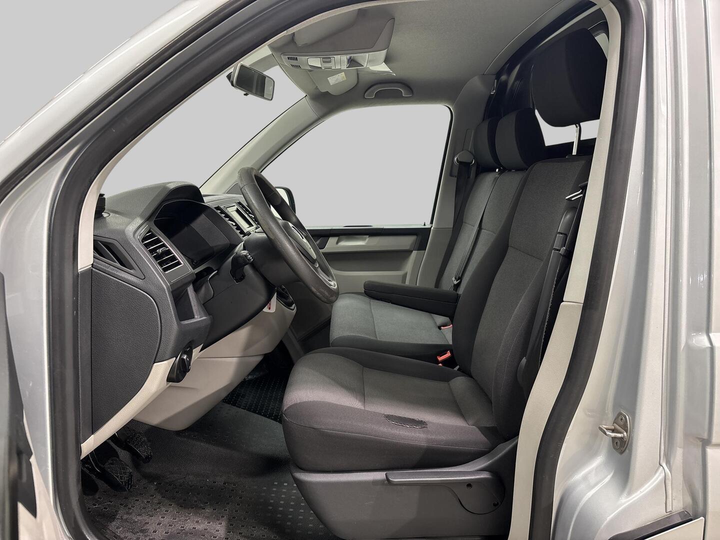 VOLKSWAGEN TRANSPORTER 2019