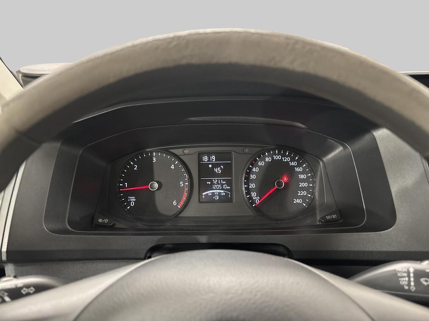 VOLKSWAGEN TRANSPORTER 2019