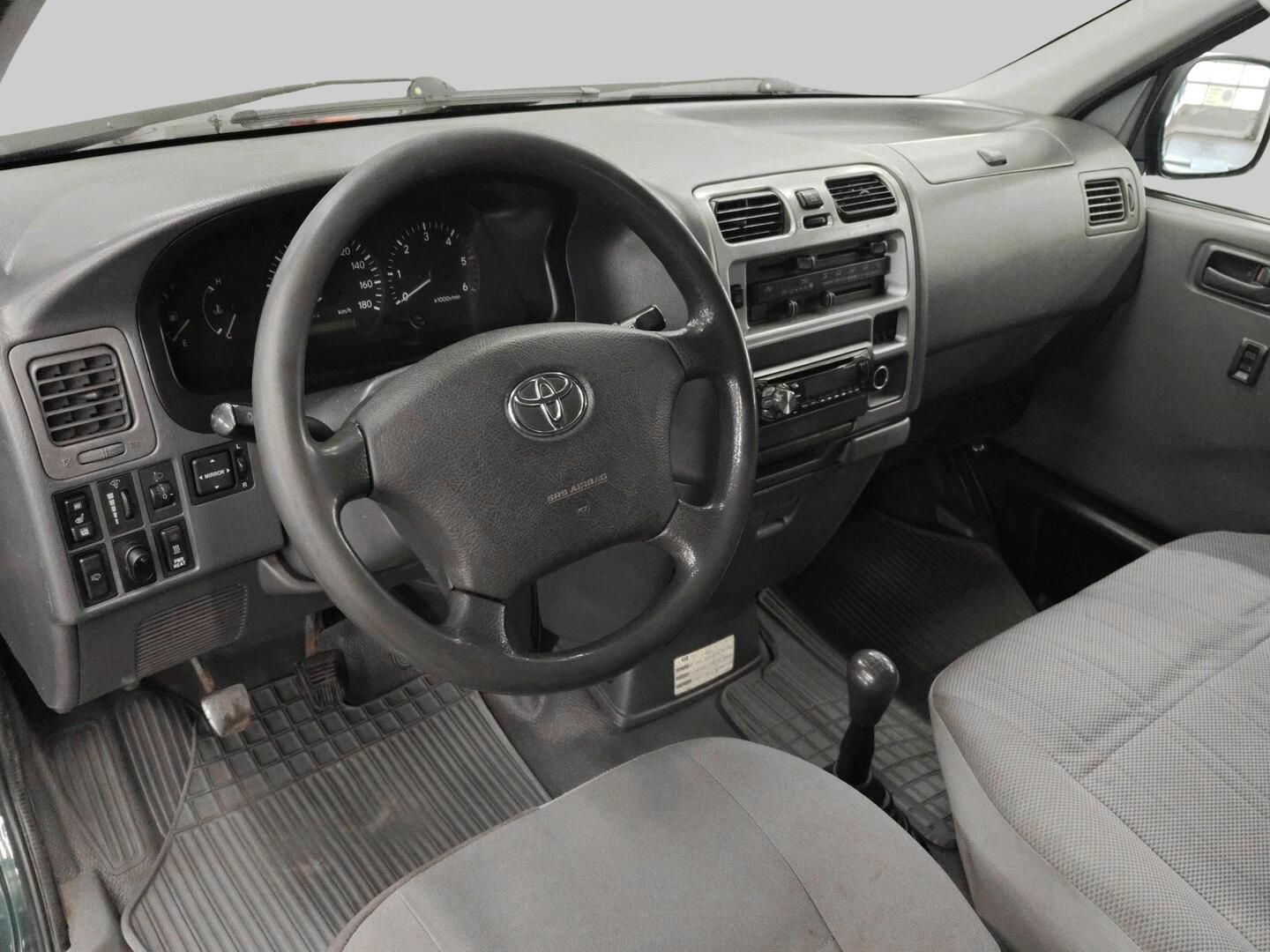 TOYOTA Hiace 2007