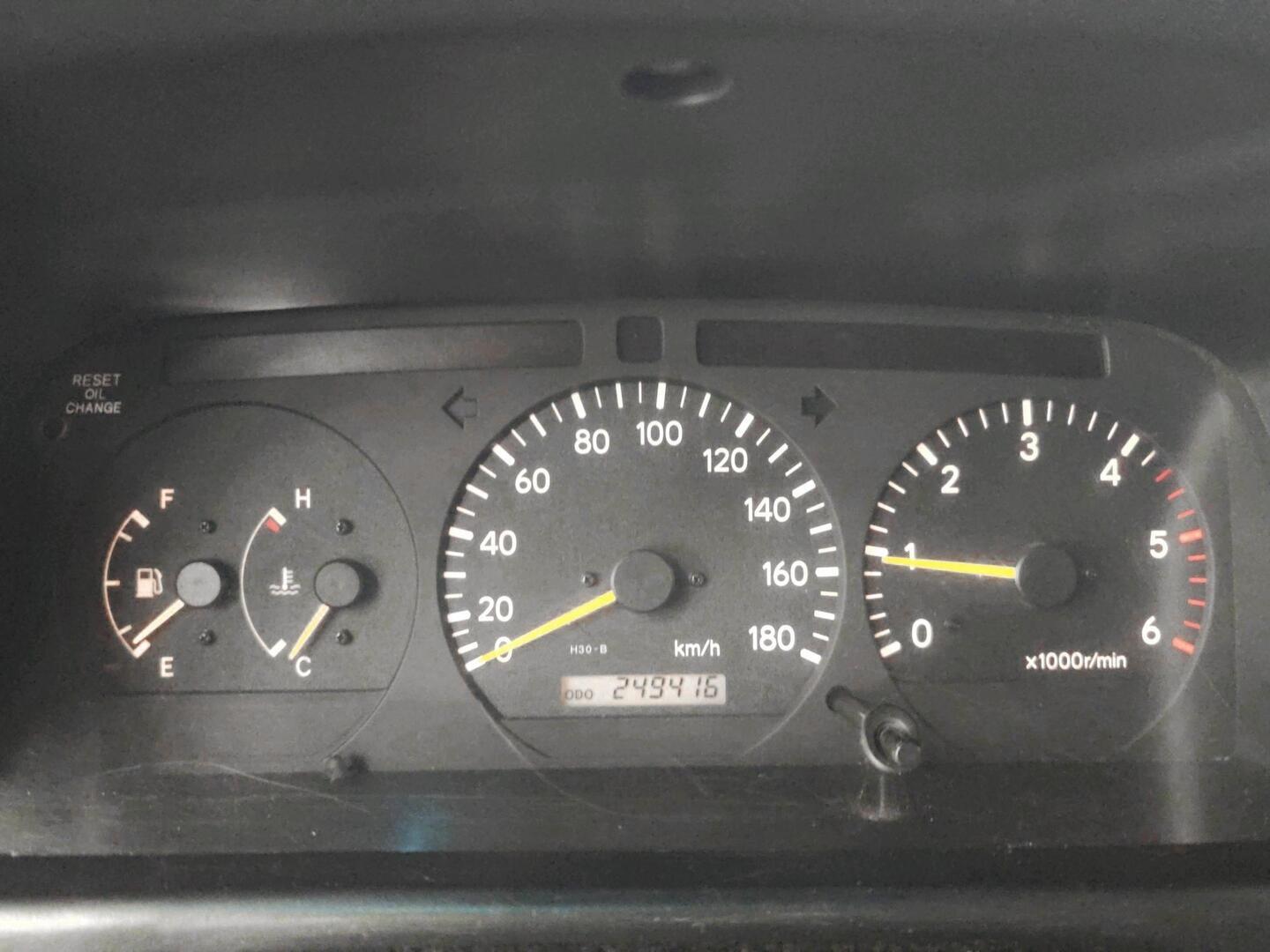 TOYOTA Hiace 2007