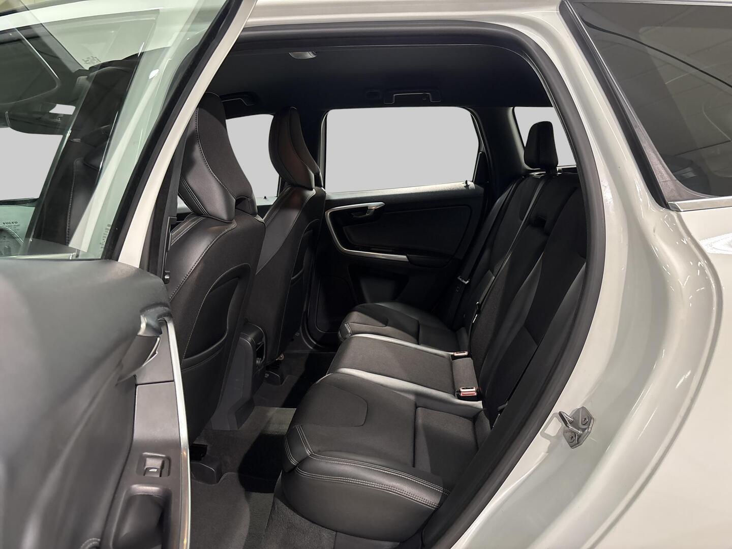 VOLVO XC60 2016