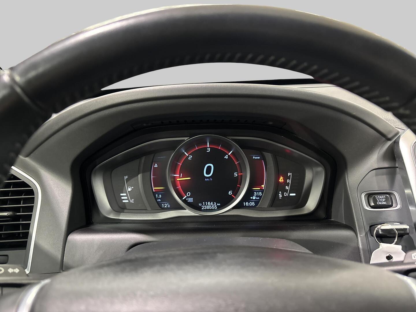 VOLVO XC60 2016