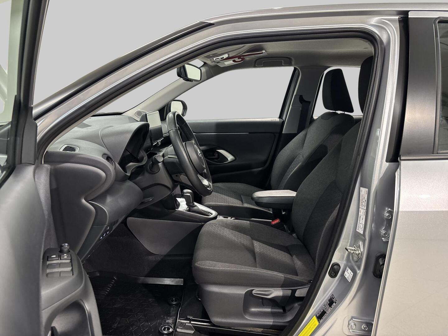 TOYOTA Yaris Cross 2023