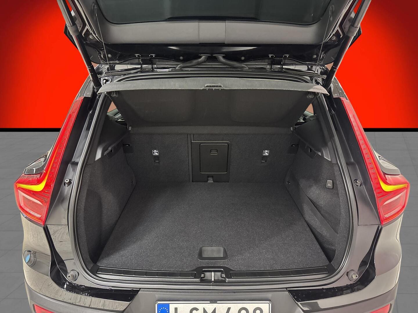 VOLVO XC40 2021