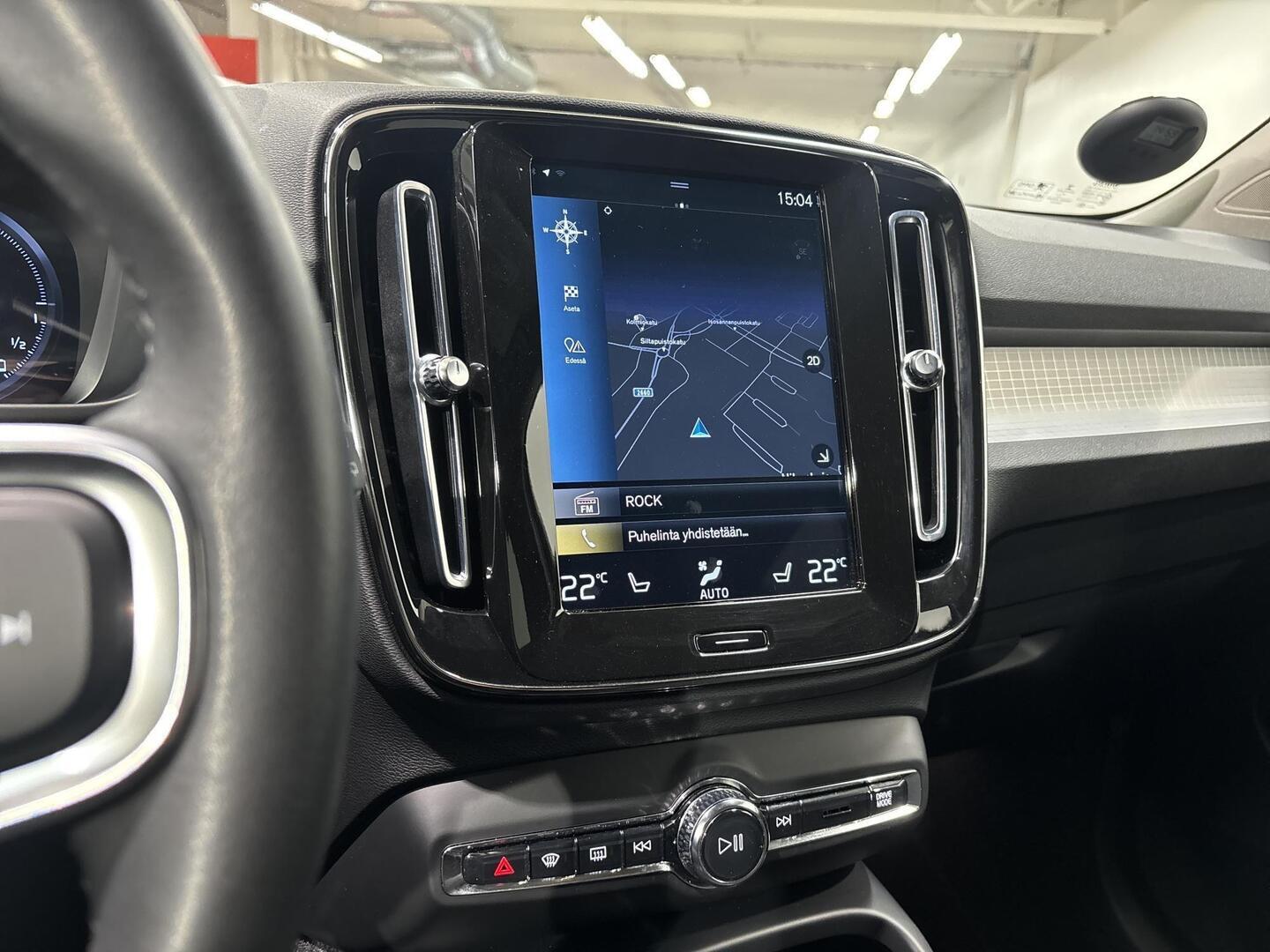 VOLVO XC40 2021